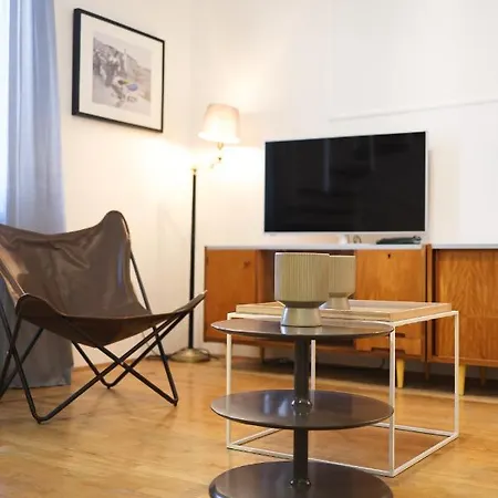 The Big Blue - 3br Loft Apartman